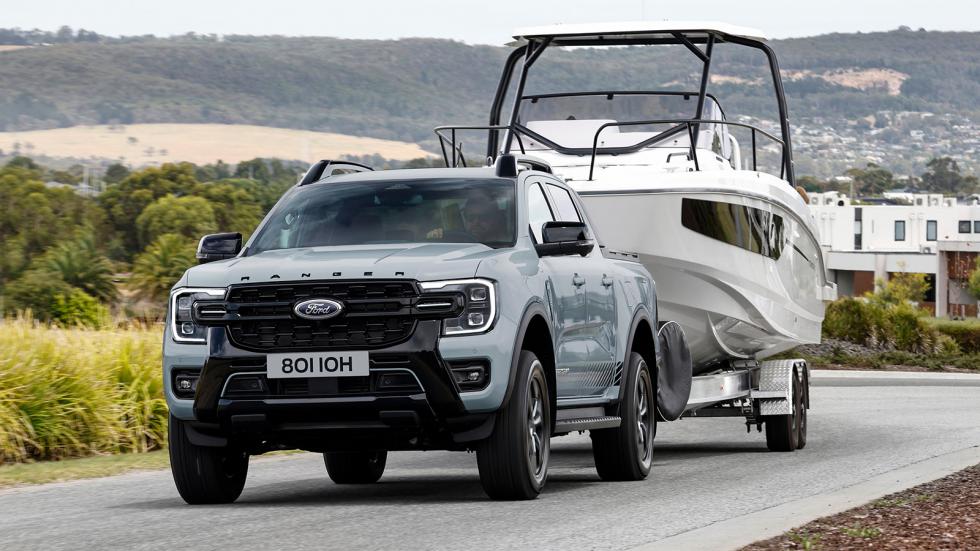 Η Ford κάνει το παρκάρισμα με τρέιλερ... παιχνιδάκι